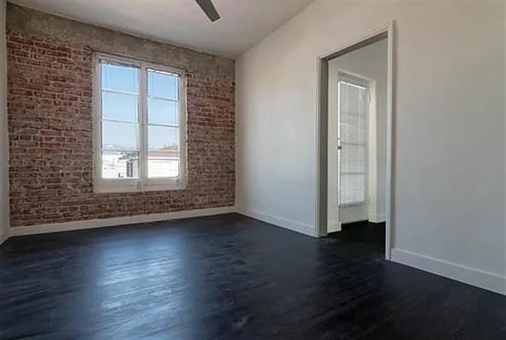 $1500 : Gorgeous 1 bed 1 Bath image 3