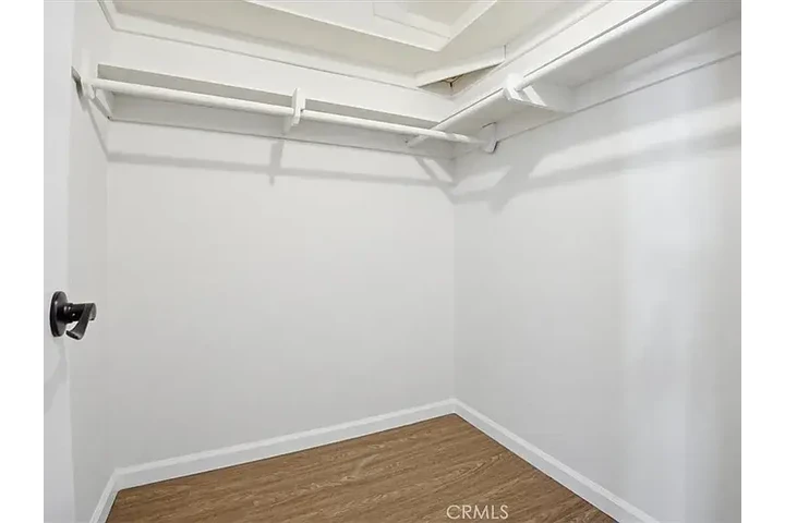 $1300 : 2011 W Katella Ave, Anaheim, C image 4