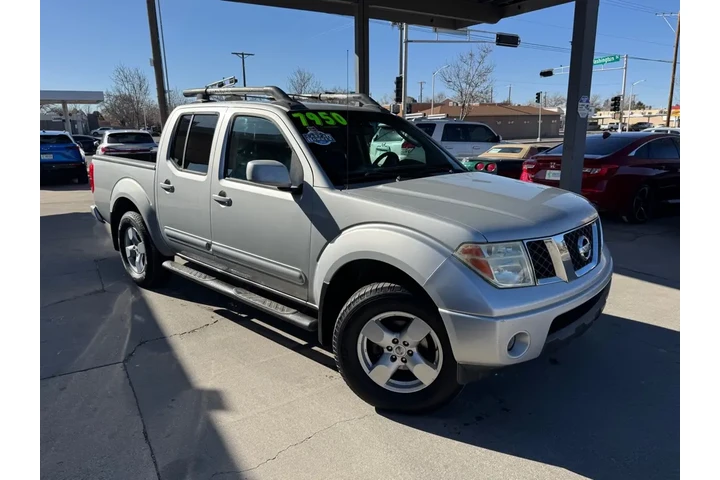 2007 Frontier LE Crew Cab 4WD image 3