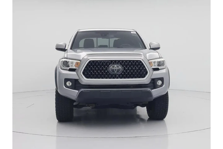 $31998 : Toyota Tacoma 2018 4x4 TRD P image 5