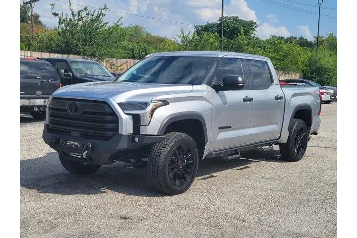 $39800 : Toyota Tundra 2023 4x4 SR5 4 image 7