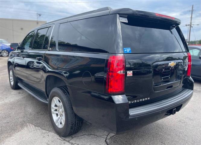 $16900 : 2018 Suburban LT image 6