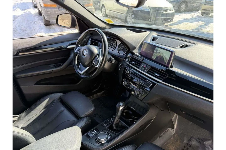 $16537 : BMW X1 2018 AWD xDrive28i 4d image 9