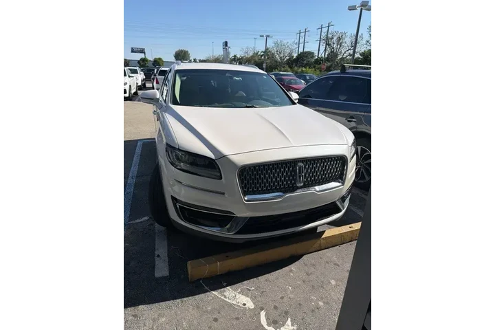 $13590 : Lincoln Nautilus 2019 4dr SU image 2