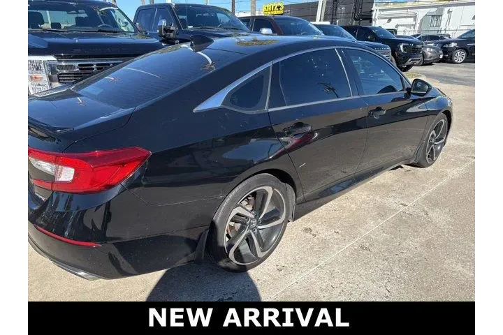 $17191 : Honda Accord 2018 Sport 4dr image 4