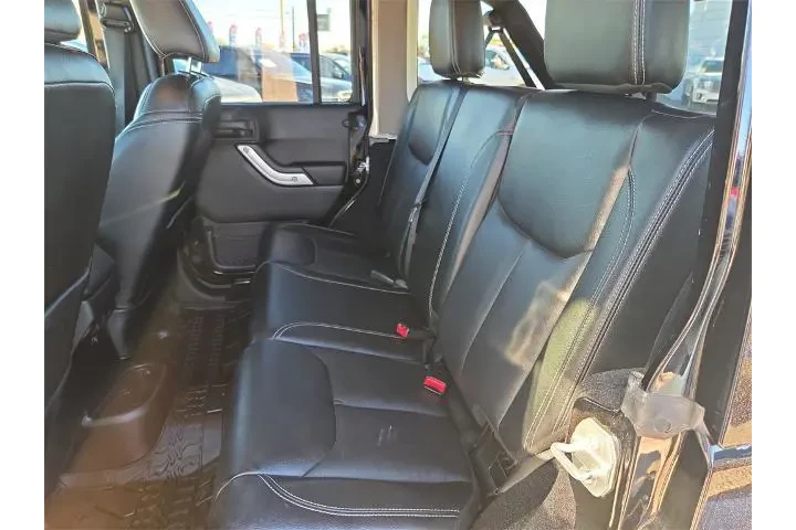 $20200 : Jeep Wrangler Unlimited 2015 image 9