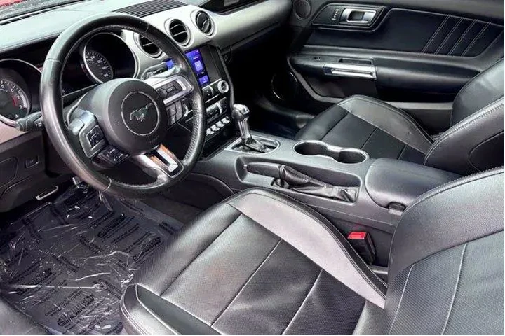 $19977 : Ford Mustang 2021 EcoBoost P image 10