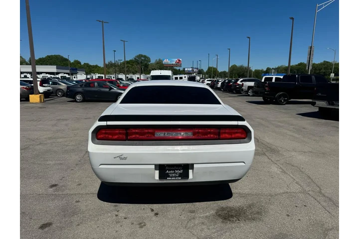 $4980 : 2010 Challenger 2dr Cpe SE image 3