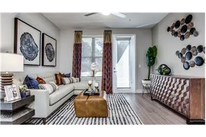 $2579 : Rental property with 2 bedro image 4