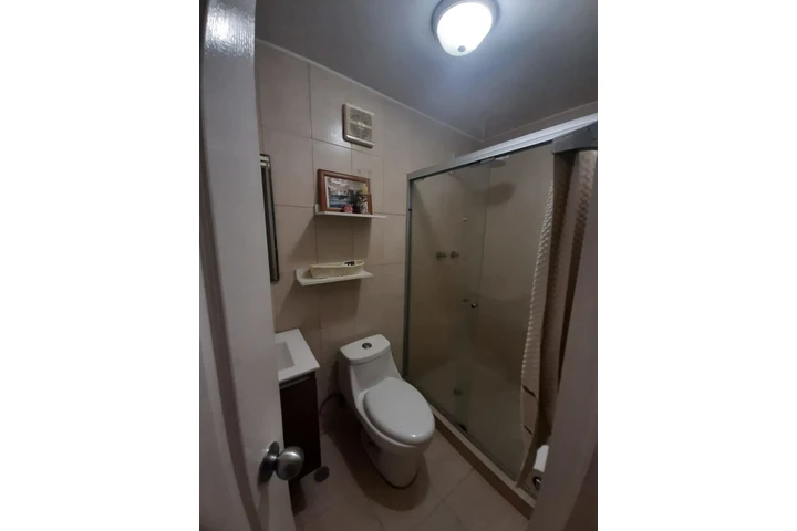 $1100 : Apt. Edison Park 3 recámaras image 3