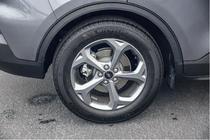 $33690 : Ford Escape 2025 ST-Line 4dr image 8