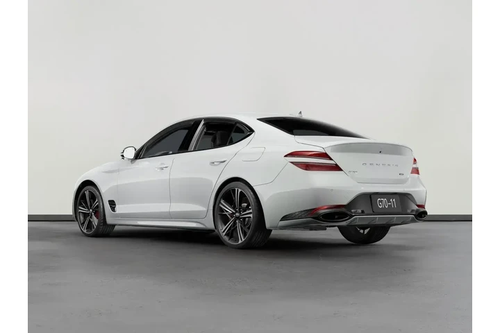Genesis G70 2025 3.3T Sport image 6