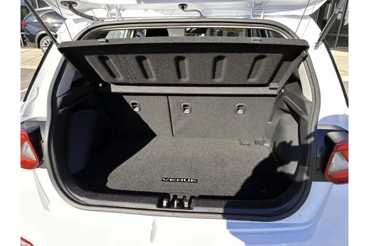 $15999 : Hyundai VENUE 2023 SE 4dr Cr image 7