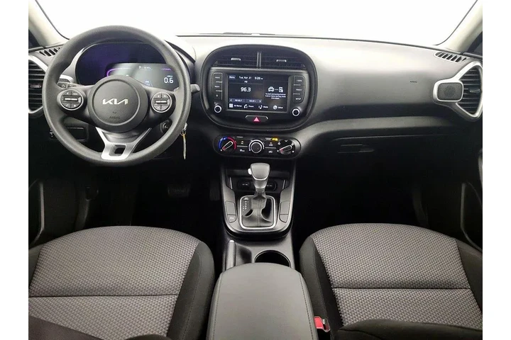 $18998 : Kia Soul 2025 LX 4dr Crossov image 9
