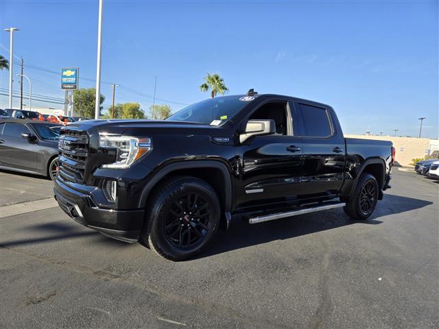 $39875 : Pre-Owned 2020 Sierra 1500 El image 2