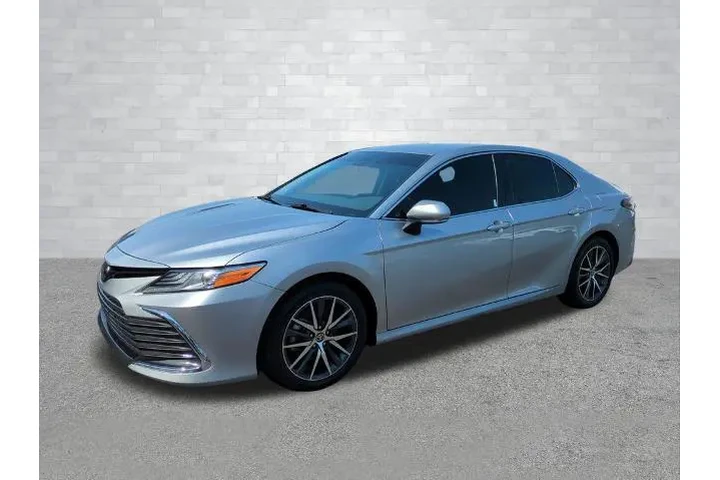 $24556 : Toyota Camry 2024 XLE 4dr Se image 10