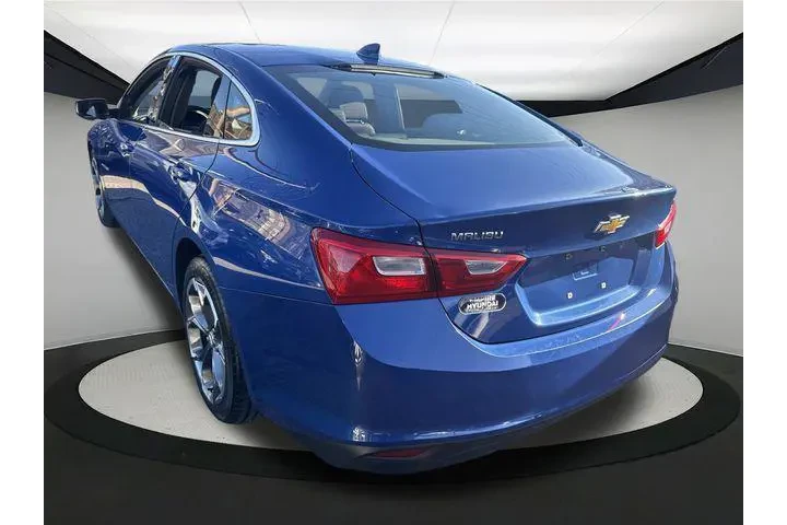 $17590 : Chevrolet Malibu 2023 LT 4dr image 10