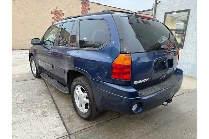 $6495 : 2004 GMC Envoy SLE 4WD image 3
