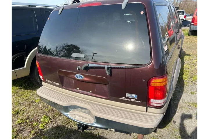 $4395 : 1999 Explorer Eddie Bauer image 5