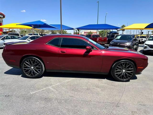 $22995 : Pre-Owned 2019 Challenger SXT image 5