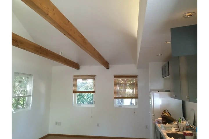 $2000 : Encantadora casa de 1 dormitor image 3