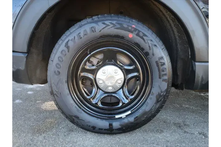 $13977 : Ford Explorer 2021 AWD Polic image 10