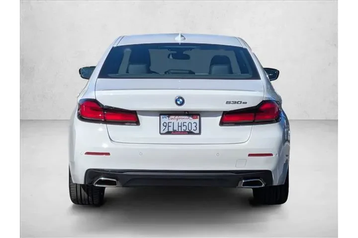 $32455 : BMW 5 Series 2023 530e 4dr S image 6