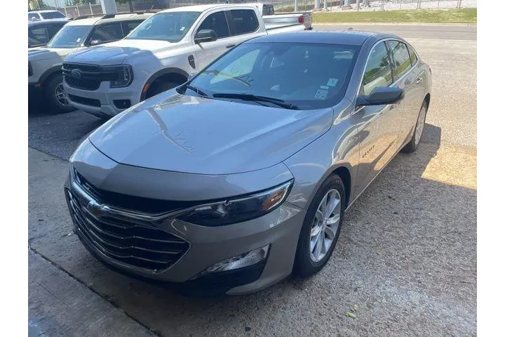 $21995 : Chevrolet Malibu 2025 LT 4dr image 2