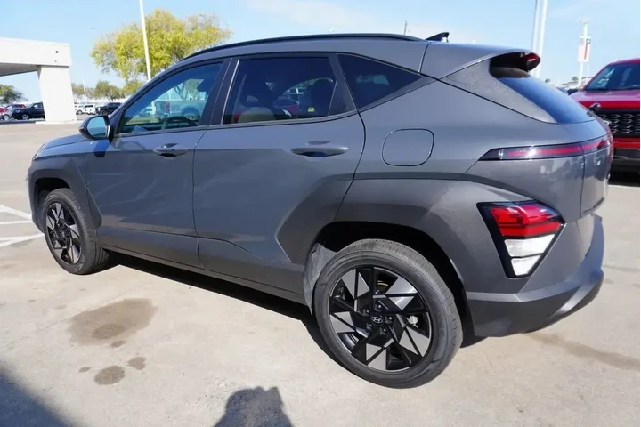 $21488 : Hyundai KONA 2024 AWD SEL 4d image 4