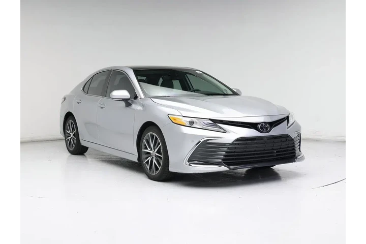 $31998 : Toyota Camry 2023 XLE 4dr Se image 1