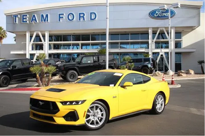 $39832 : Ford Mustang 2024 GT 2dr Fas image 2