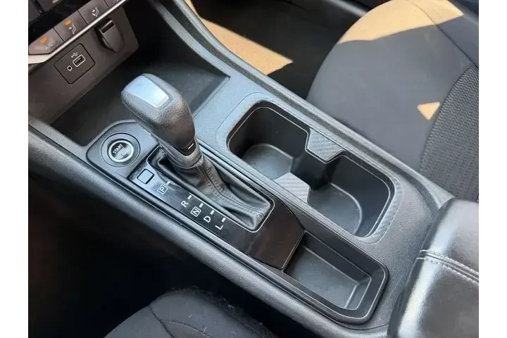 $14825 : Nissan Sentra 2022 S 4dr Sed image 9