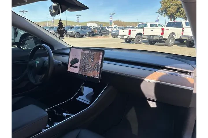 $18950 : Tesla Model 3 2018 Long Rang image 10