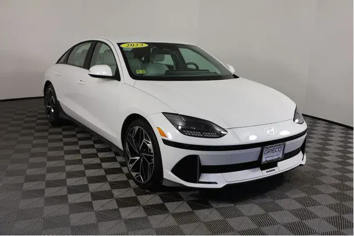 $23500 : Hyundai IONIQ 6 2023 AWD SEL image 1