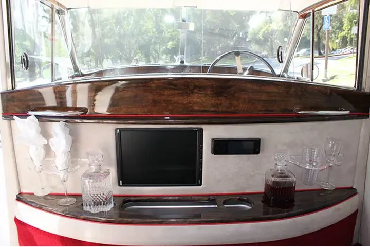 Party bus special image 3