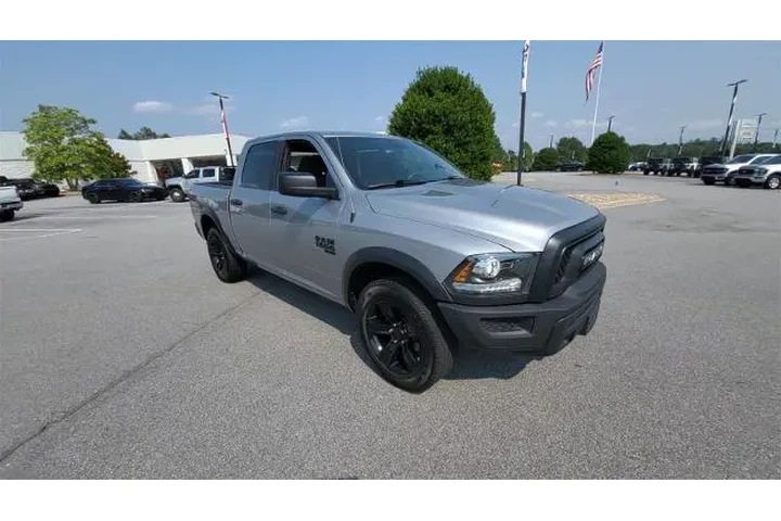$32000 : Ram 1500 Classic 2024 4x4 SL image 4