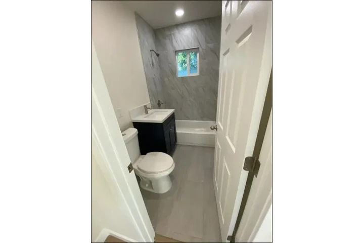 $1160 : Apartamento de una habitación image 5