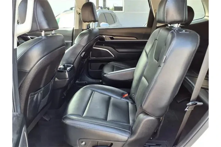 $33777 : Kia Telluride 2025 AWD S 4dr image 9