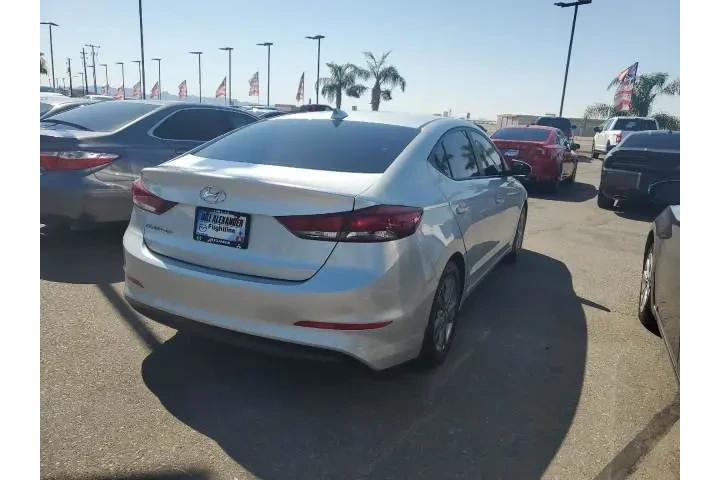 $12674 : Hyundai ELANTRA 2018 SEL 4dr image 5