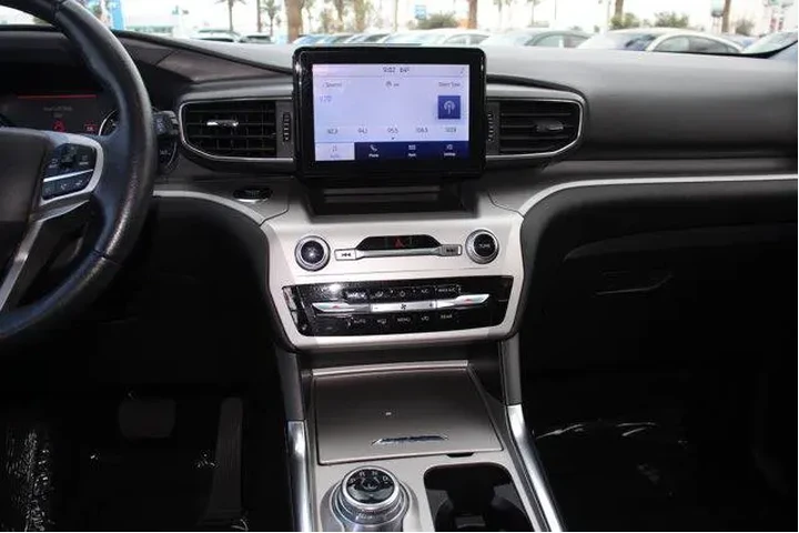 $25595 : Ford Explorer 2022 AWD XLT 4 image 7