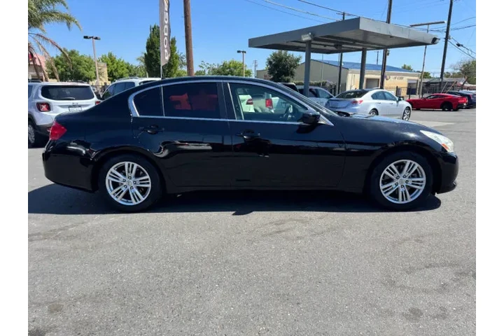 $12998 : 2013 G37 Sedan Journey image 9