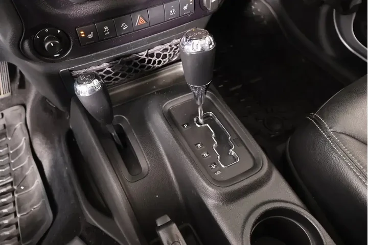 $21597 : Jeep Wrangler Unlimited 2016 image 8