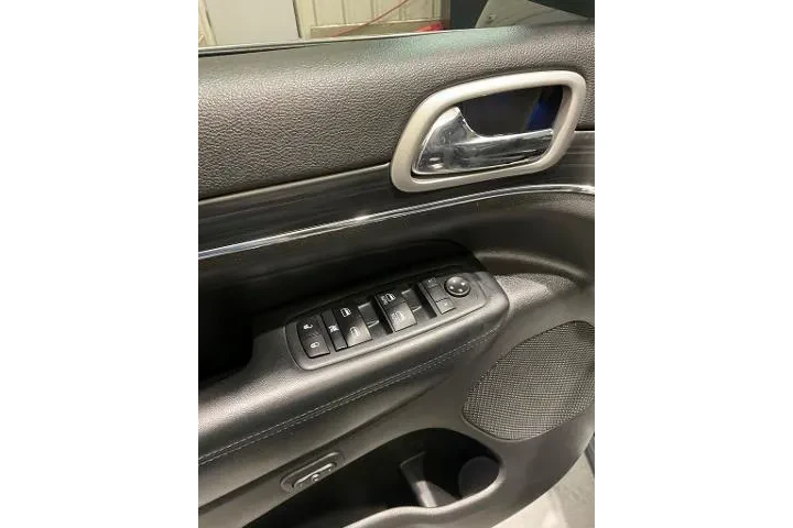 $18800 : Jeep Grand Cherokee 2020 4x4 image 7