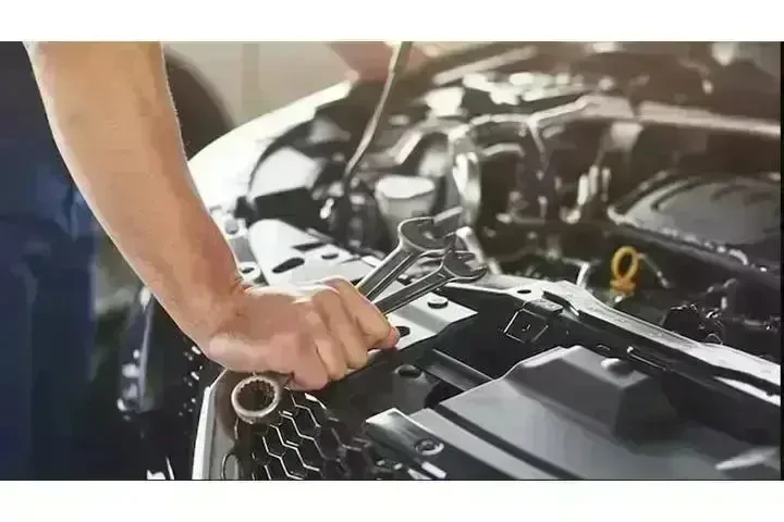 CARLITOS AUTO BODY & REPAIR image 4