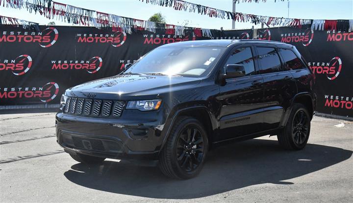 $28988 : Grand Cherokee Laredo X image 3