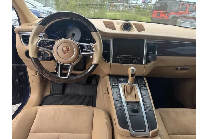 $23797 : 2015 Macan S image 9
