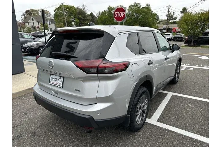 $20101 : Nissan Rogue 2024 AWD S 4dr image 6