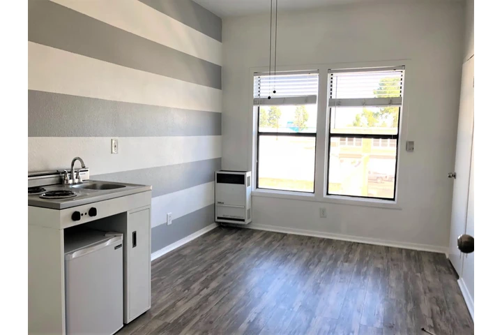 $1149 : ¡Bienvenido a Adams Hill Loft! image 1