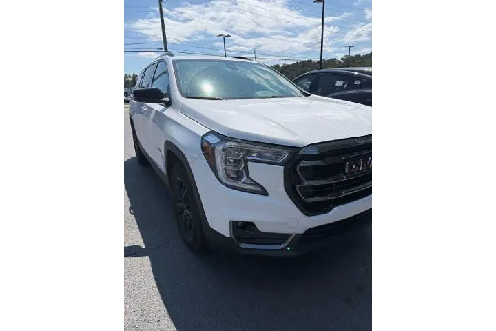 $25177 : GMC Terrain 2023 AWD AT4 4dr image 3