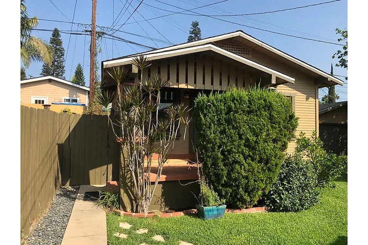 $1600 : Kingswell Ave, Los Angeles,CA image 1